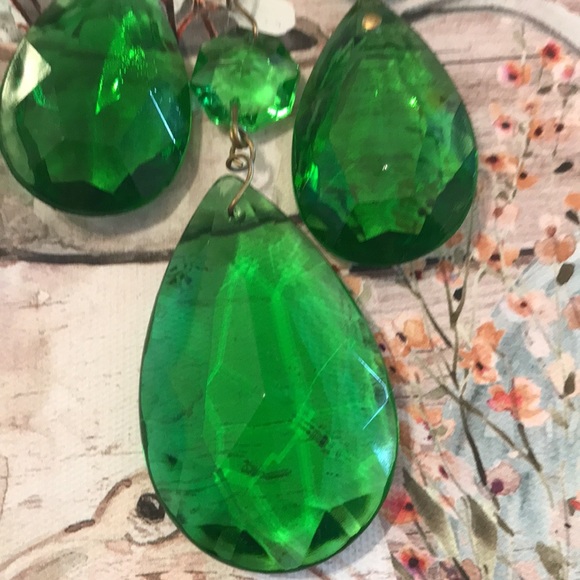 🪆Vintage Crystal’s - 🍀LIGHT CATCHERS 🪆Gorgeous Emerald Green Colour - 🍀 - Picture 3 of 8